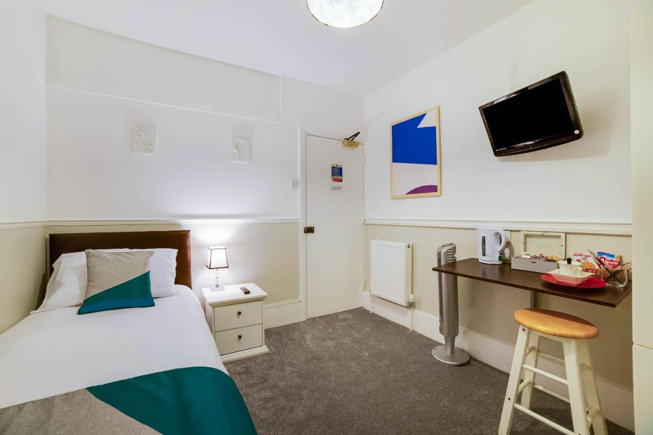 Airport Lodge Φάρνμπορο Δωμάτιο φωτογραφία